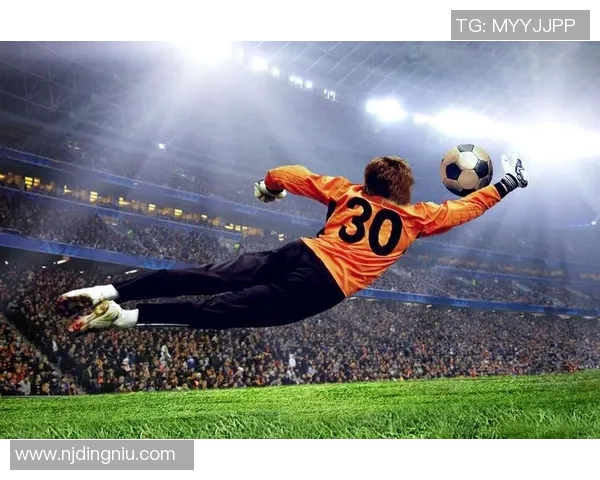 足球守门员精彩瞬间集锦视频分析技巧与训练方法分享 足球守门员精彩瞬间集锦视频分析技巧与训练方法分享