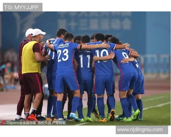 建业力帆激战在即双方球迷期待精彩对决展现足球魅力与激情 建业力帆激战在即双方球迷期待精彩对决展现足球魅力与激情